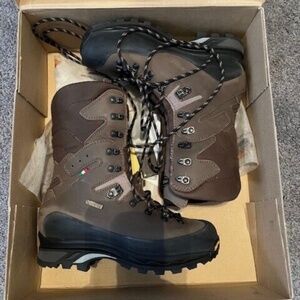 ZAMBERLAN 980 OUTFITTER GTX Hunting Boots- MENS 5.5/WMS 7.5